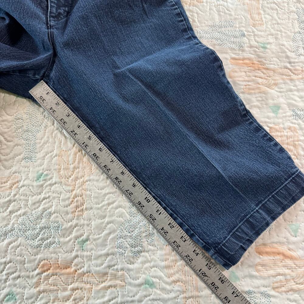 St Johns Bay Crop Jeans Womens 12P Blue Denim Capri Mid Rise Stretch - Picture 8 of 8